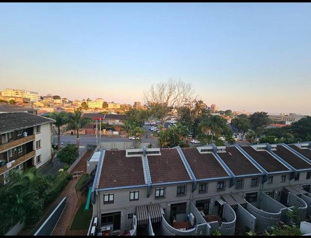 2 BEDROOM APARTMENT FOR SALE IN ESSENWOOD